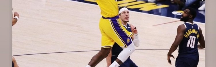 九游体育官网-珍妮不满詹姆斯相关文章发表几小时后 后者还在INS晒扣篮海报