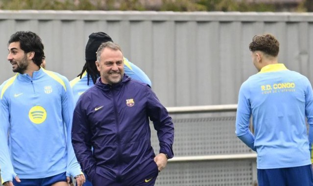 九游体育官网-弗里克更衣室讲话：要把次回合当成两场比赛踢，每半场赢2-0